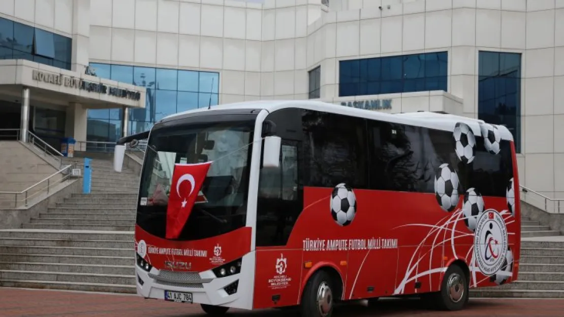 Başkan Büyükakın sözünü tuttu: Takıma Büyükşehir'den otobüs