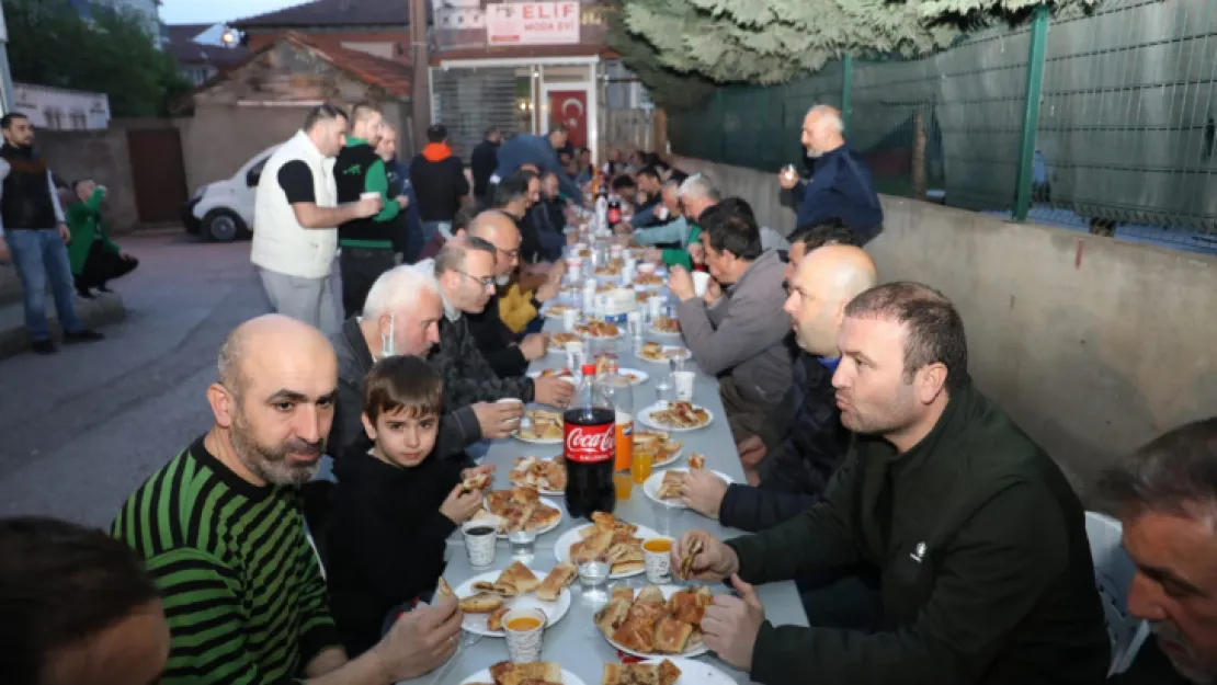 Başkan Hürriyet Bekirdere'deki geleneksel iftara katıldı