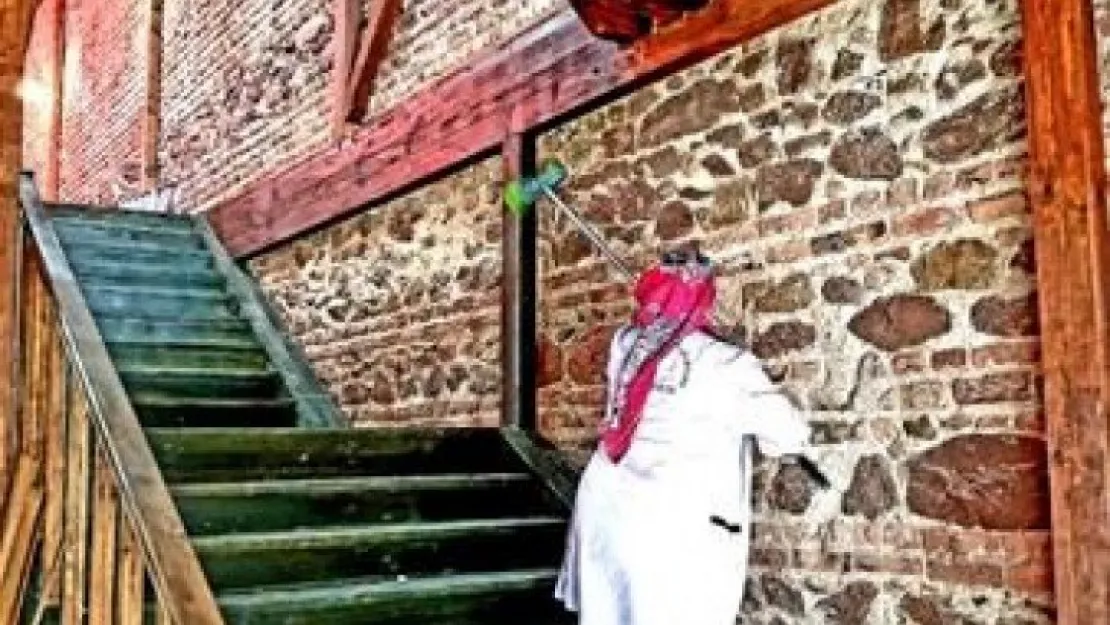 Başkan Temizlik içeri, koronavirüs dışarı!