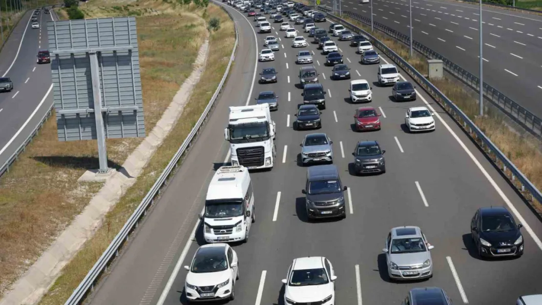 Kocaeli'de trafik durma noktasına geldi
