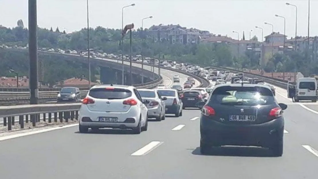 Bayram yoğunluğu bitmedi