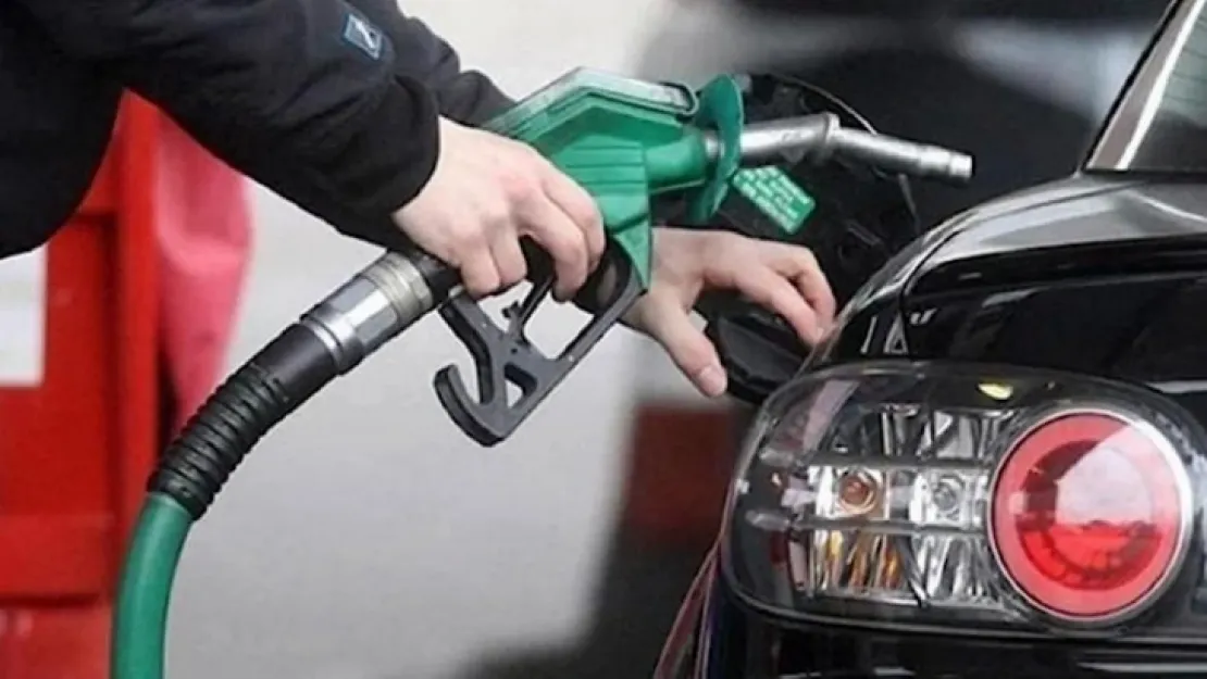Benzin ve motorine bir zam daha!
