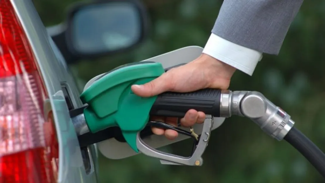 Benzine büyük zam!