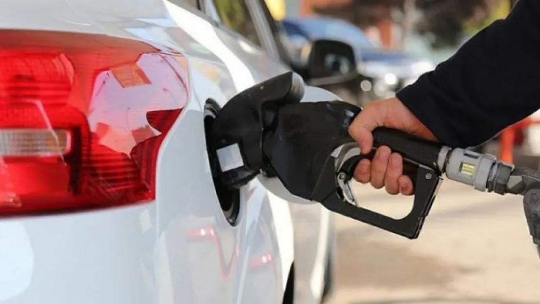 Benzine zam geldi!
