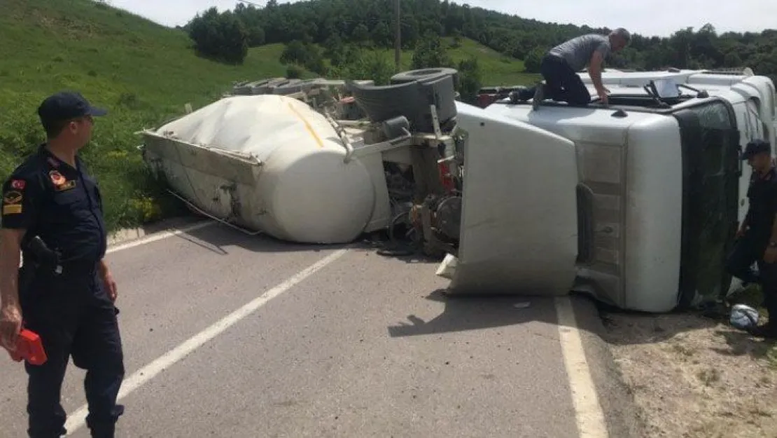 Beton mikseri devrildi: 1 yaralı