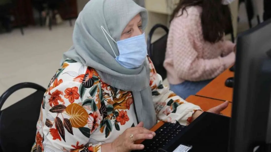 Bilgisayarla hayatları kolaylaştı