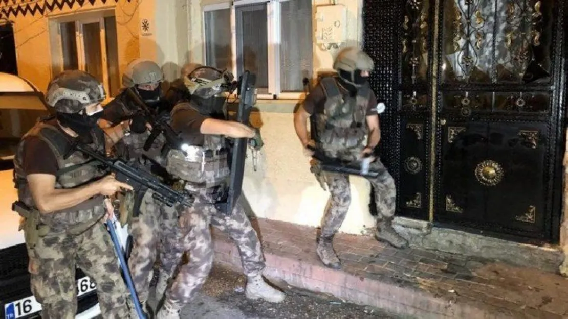 Bin 500 polisle uyuşturucu operasyonu