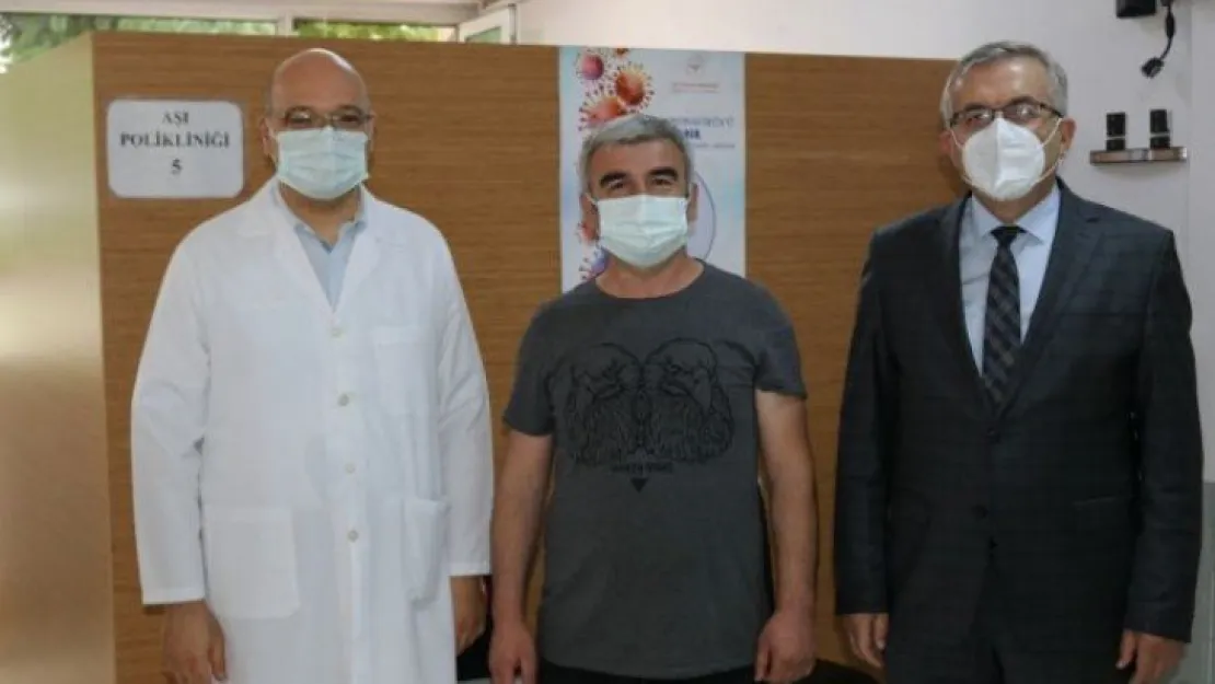 Bir ilin nüfusunun yarısı aşılandı
