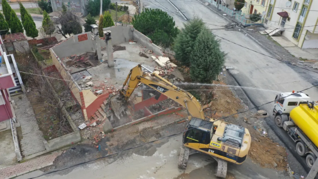 Bir yılda Kocaeli'de 100 bina yıkıldı