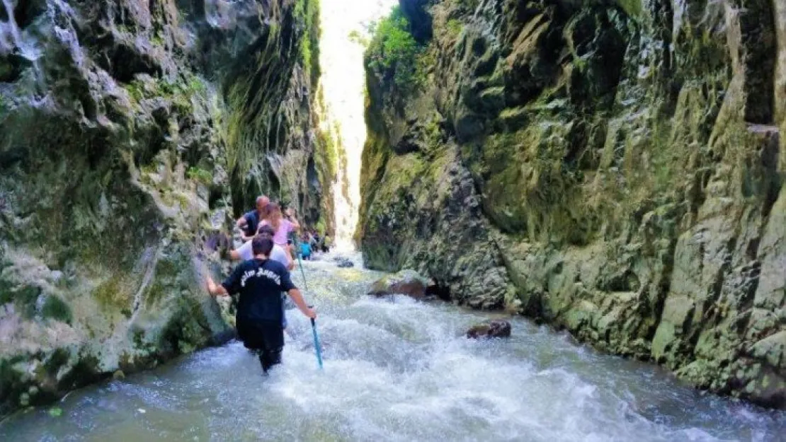 Bu adrenalin için akın akın geliyorlar
