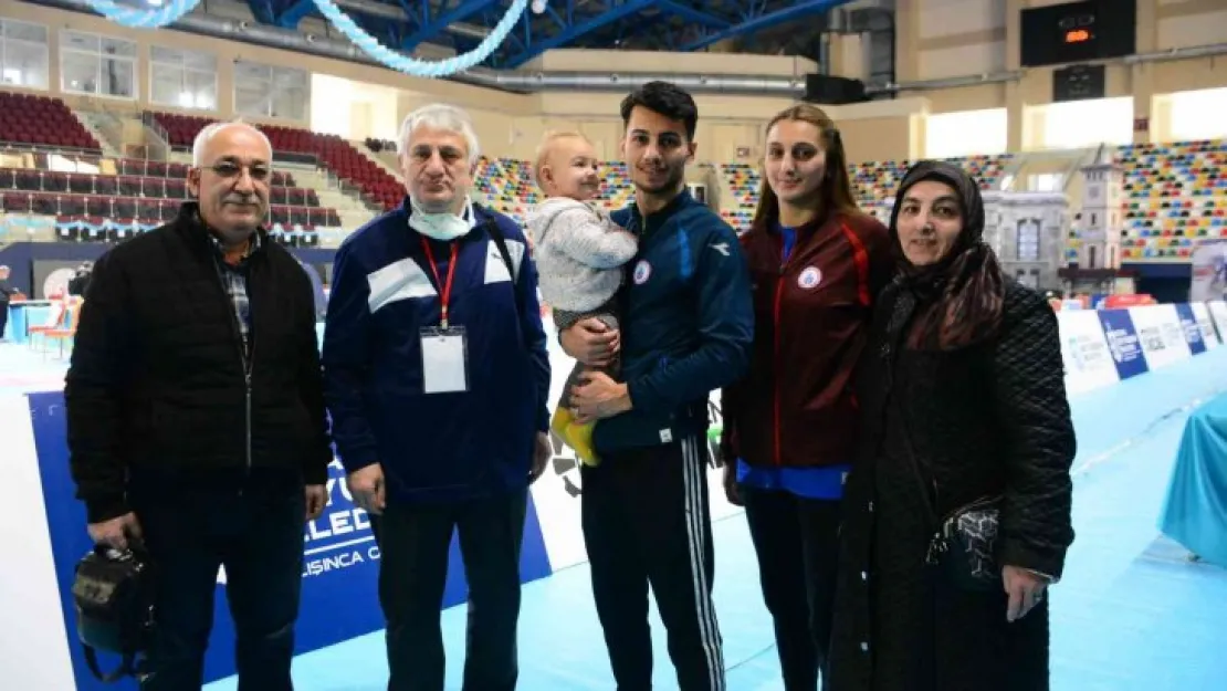 Bu ailenin her ferdi karateci