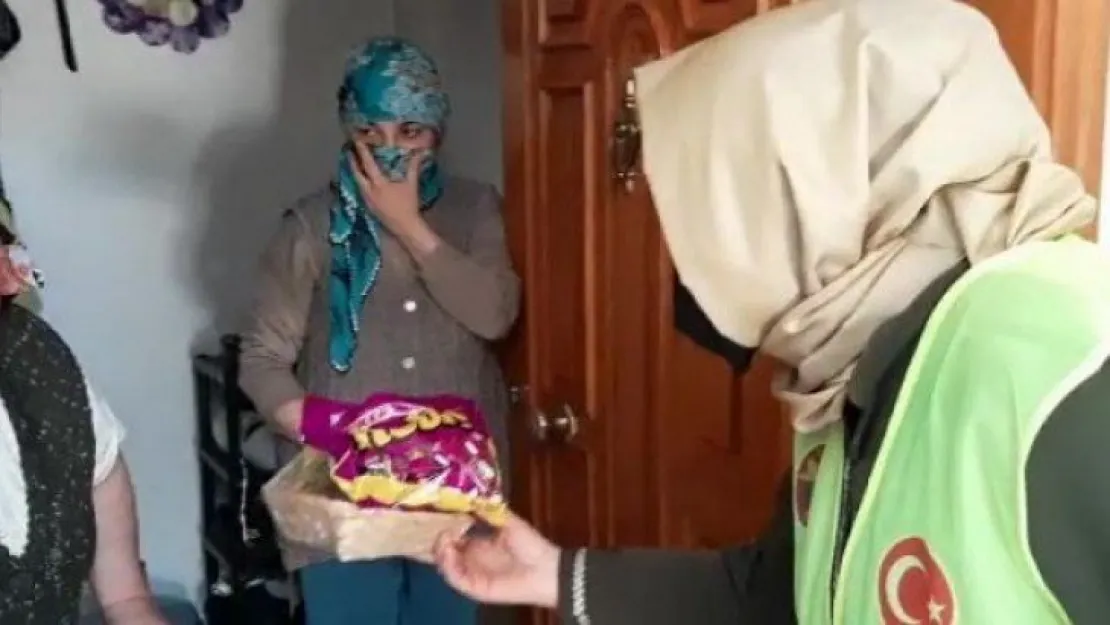 Buruk bayram geçiren yaşlıları unutmadılar