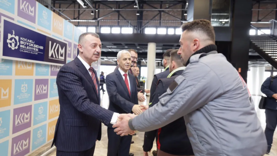 Büyükakın, Büyükşehir personeliyle bayramlaştı