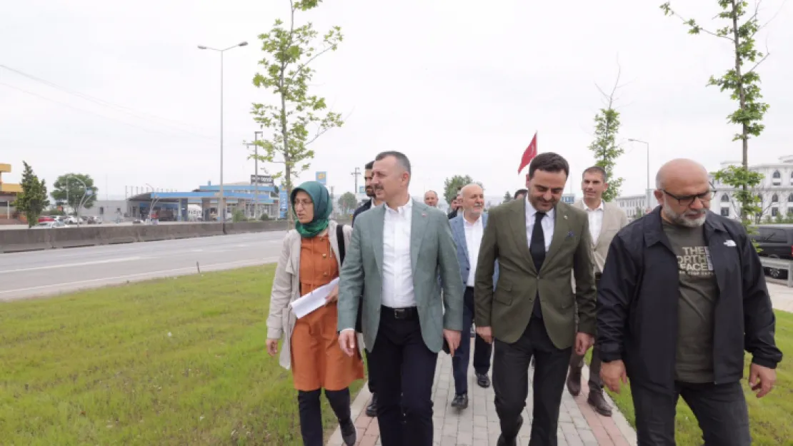 Büyükakın hizmete giren üst geçitlerde incelemelerde bulundu