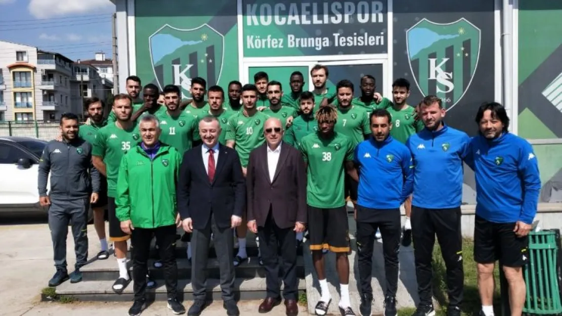 Büyükakın, takımı ziyaret etti