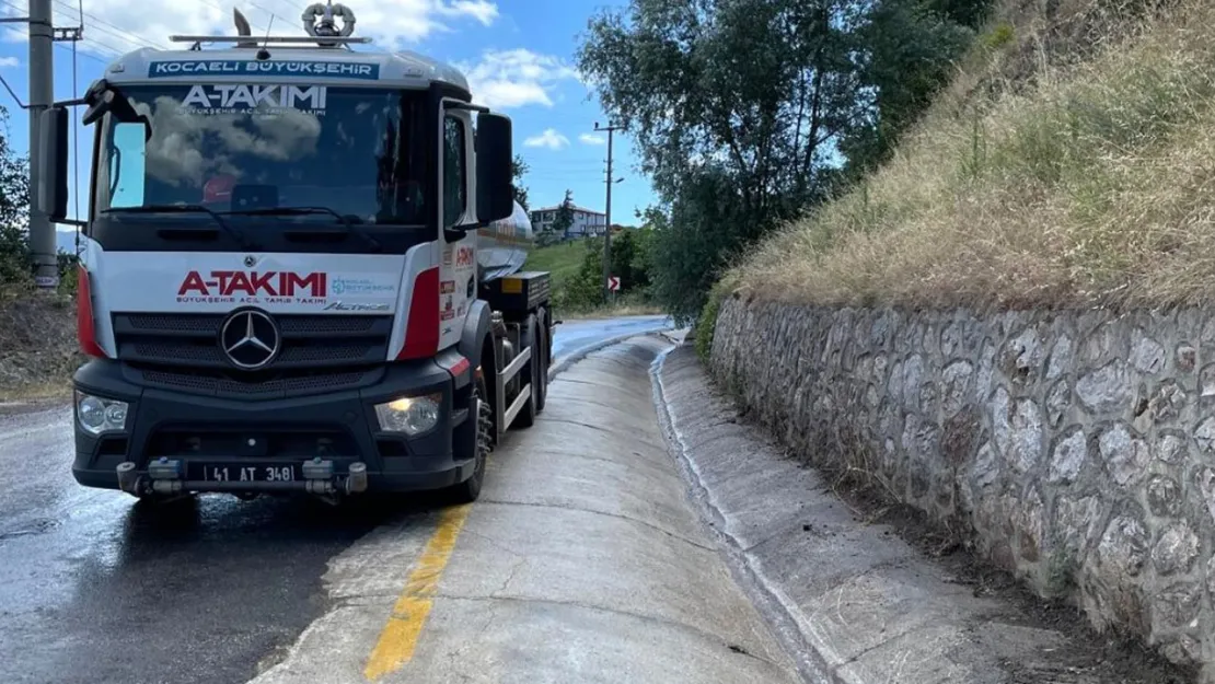 Büyükşehir A Takımı'ndan V kanalı temizliği