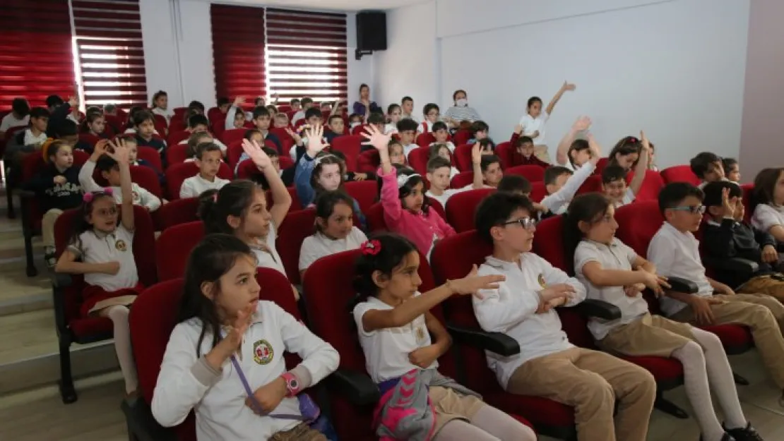 Büyükşehir'den okullara ilkyardım eğitimi