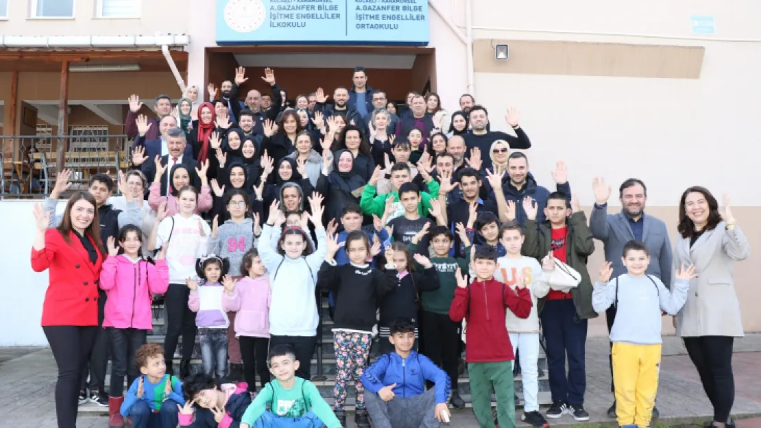 Büyükşehir'den personeline işaret dili eğitimi