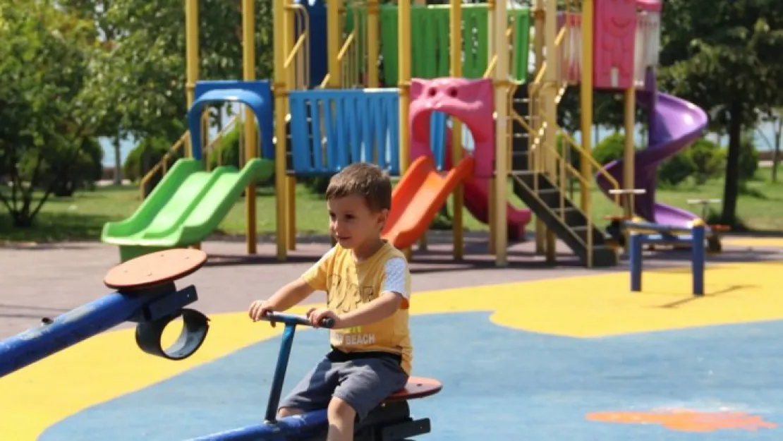 Büyükşehir, Tavşancıl Sahil Parkı'nı yeniledi