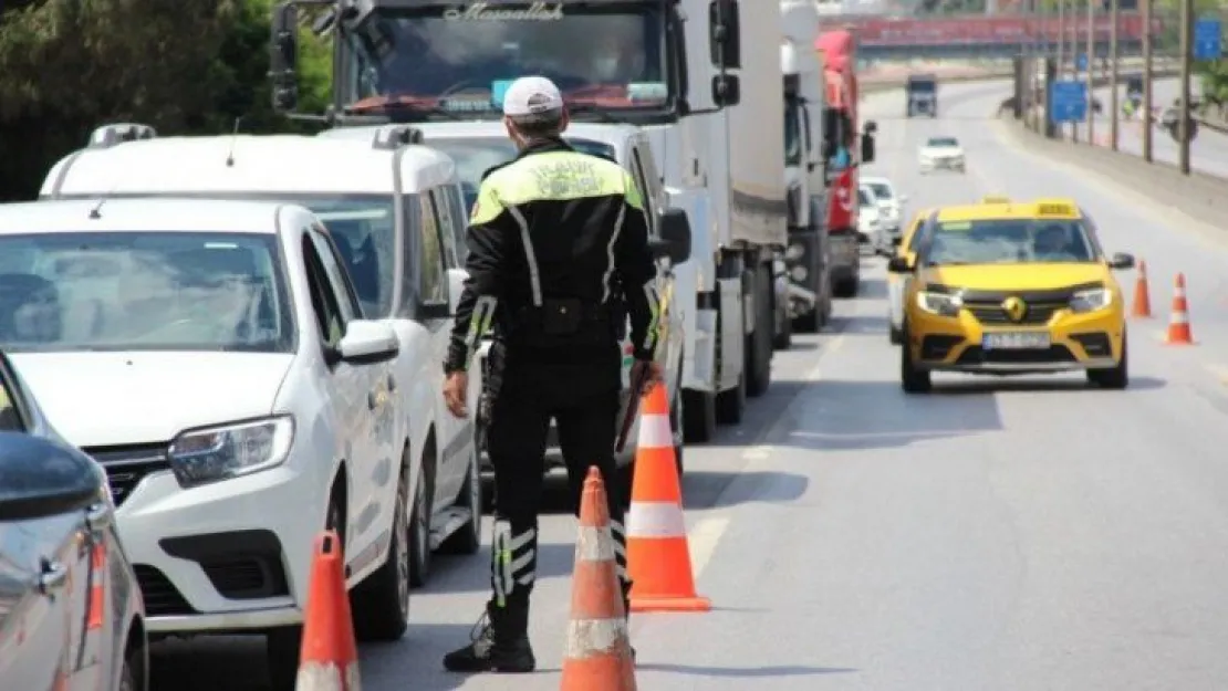 Çalışma belgesi olmayan avukatlar, denetime takıldı