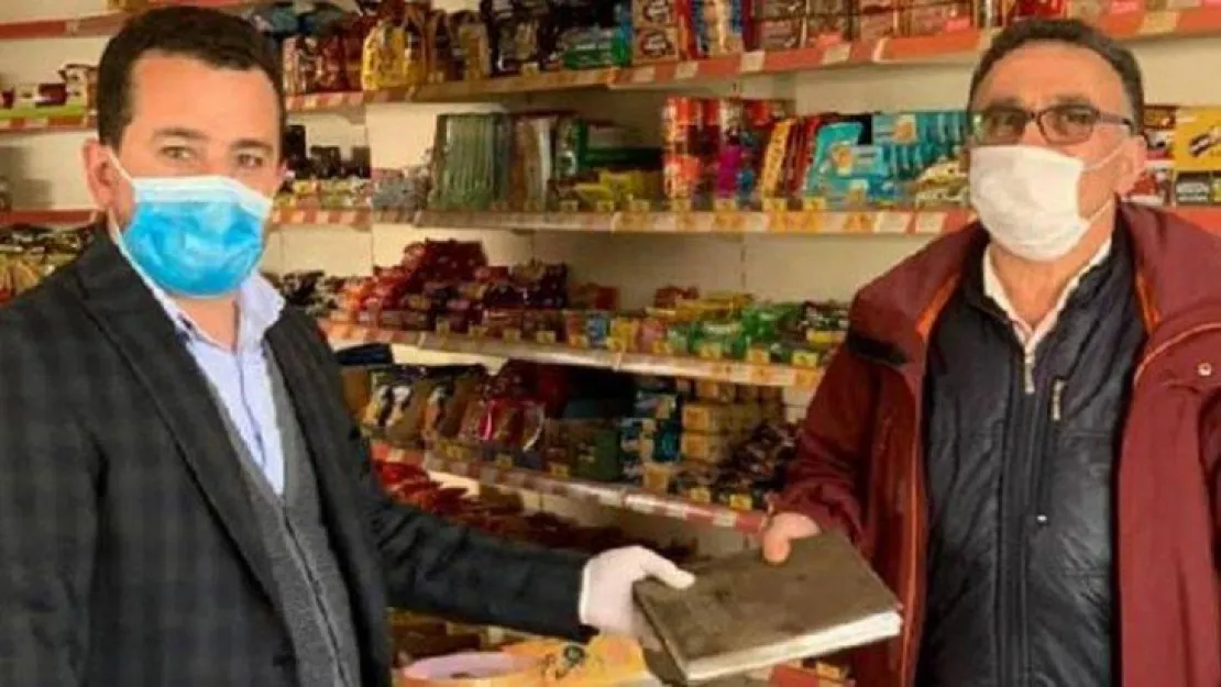 Cami imamı bakkalın veresiye defterini yaktı!
