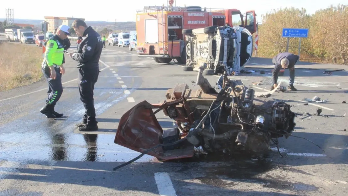 Traktörün ikiye bölündüğü trafik kazasında 2 kişi yaralandı