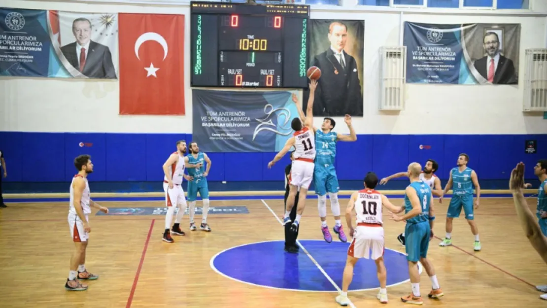 Çayırova Belediyesi, Nazilli Belediyesi'ni  86-73 mağlup etti