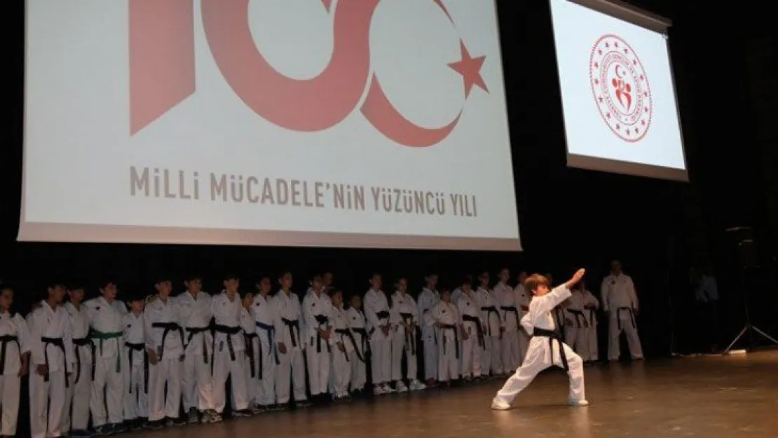 Çayırova'da 19 Mayıs Coşkusu