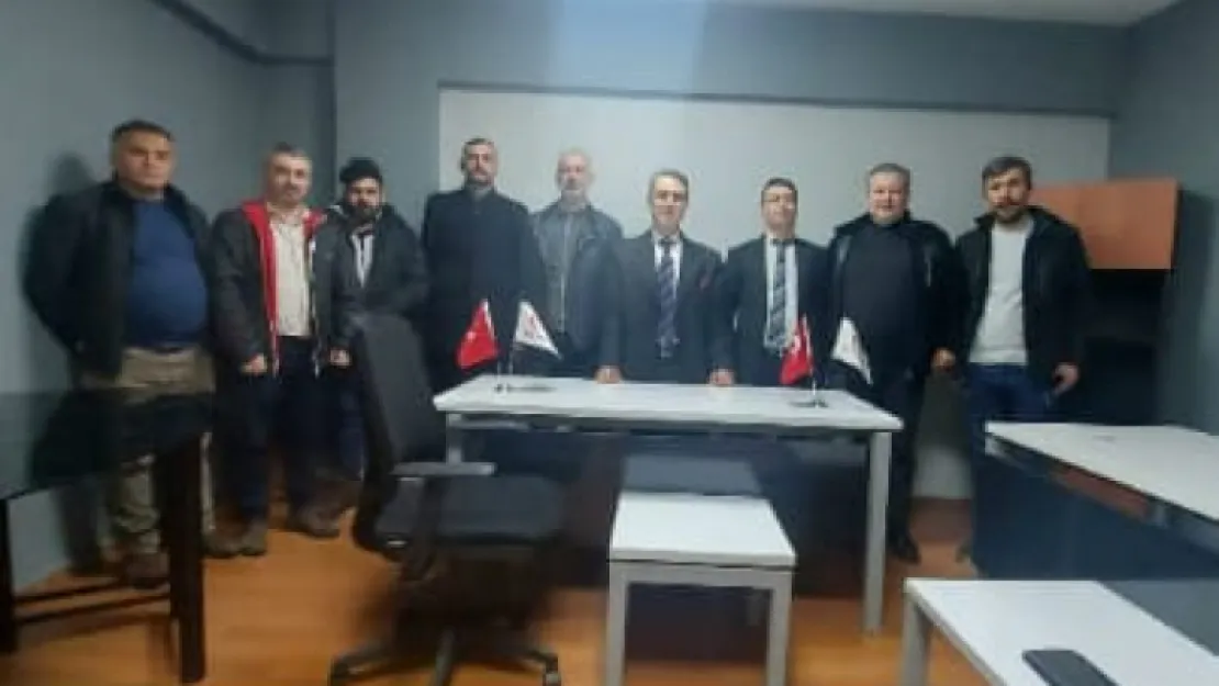 Cem Uzan, partimizin Cumhurbaşkanı adayıdır 