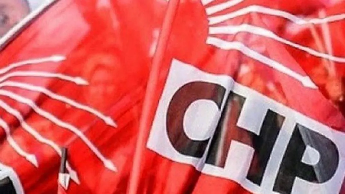 CHP İzmit'te o isim adaylıktan çekildi!
