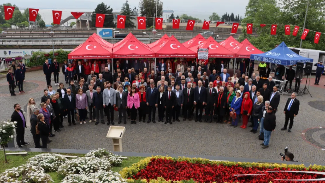 CHP Kocaeli Ata'nın manevi huzurunda