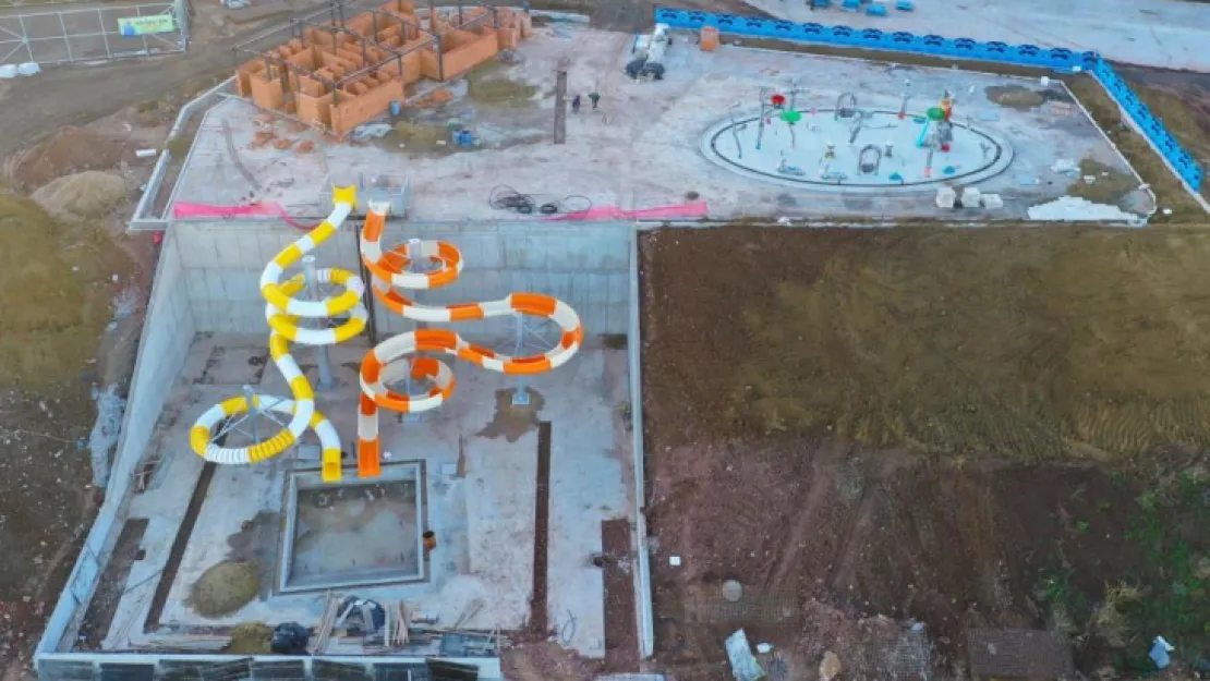 Çift kaydıraklı aquapark yapılıyor
