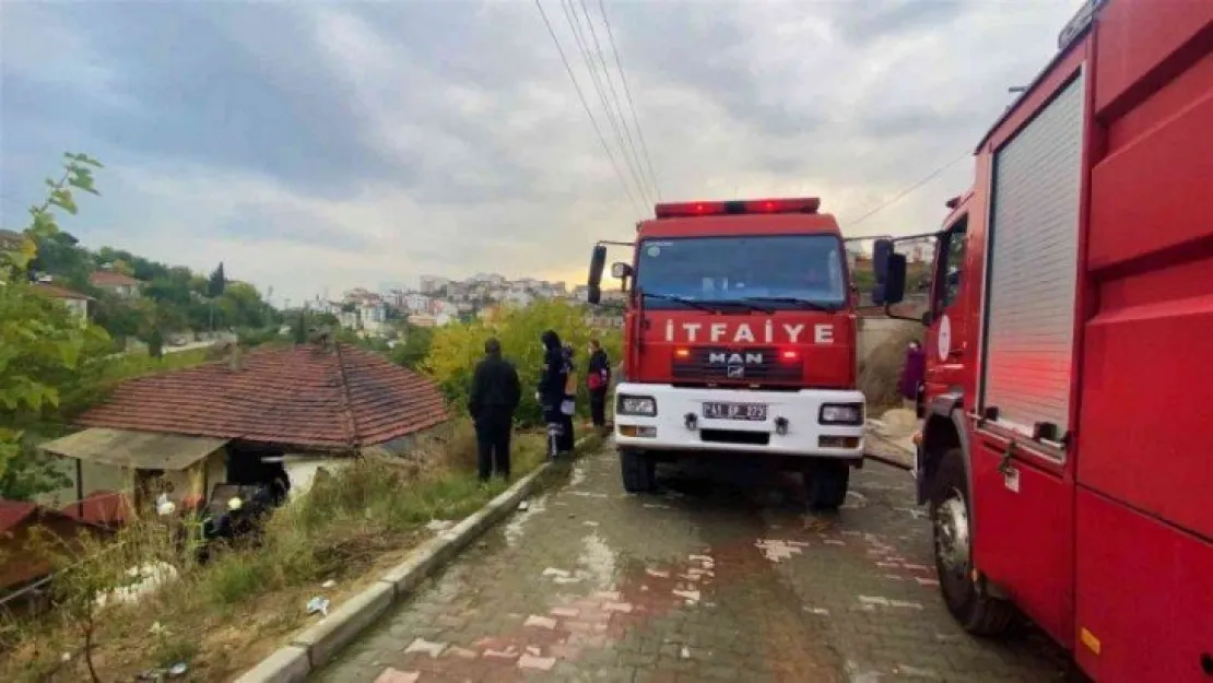 Çıkan yangın gecekonduyu küle çevirdi