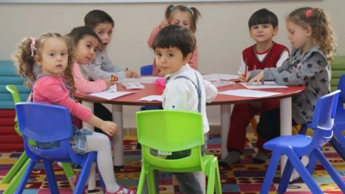 Çocuk oyun odalarından 1382 çocuk yararlandı