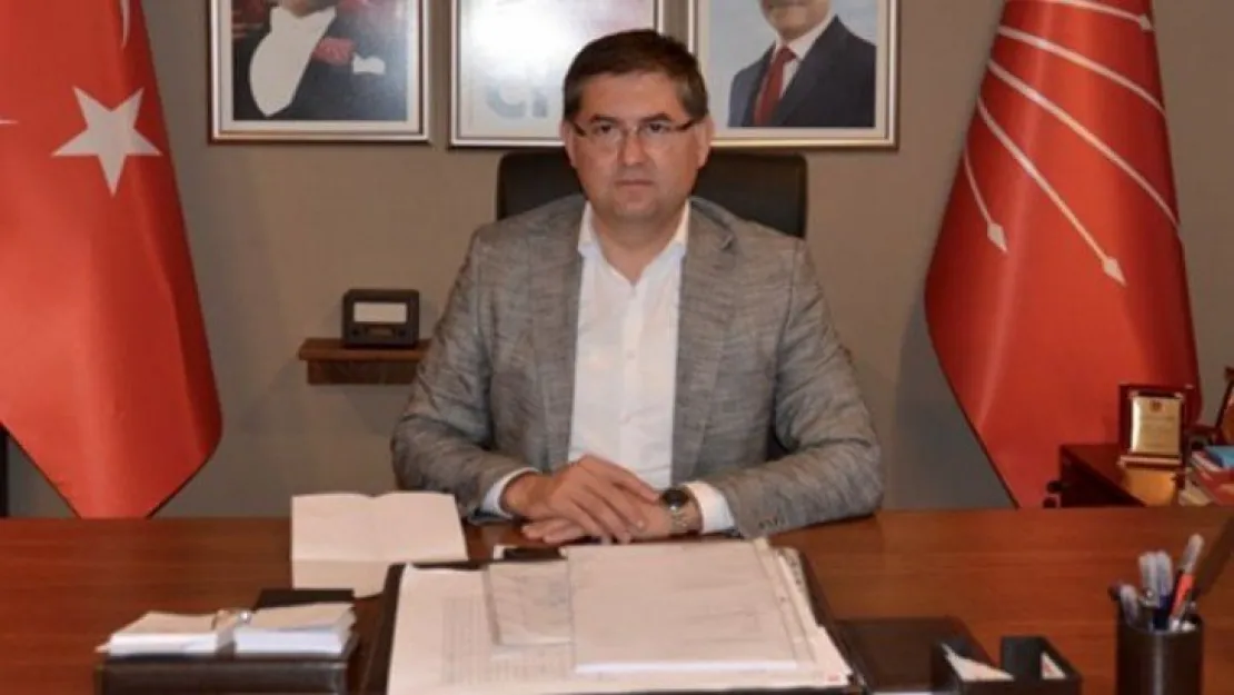 'Çocuklarımızın geleceği siyaset malzemesi yapılmayacak kadar değerlidir'
