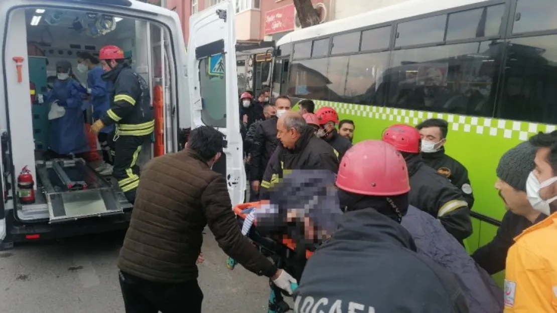 Çocuklarıyla otobüsün altında kalan kadından acı haber
