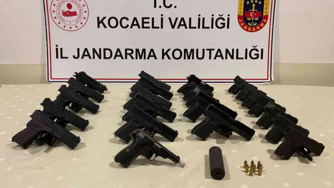 Çok sayıda tabanca ele geçirildi
