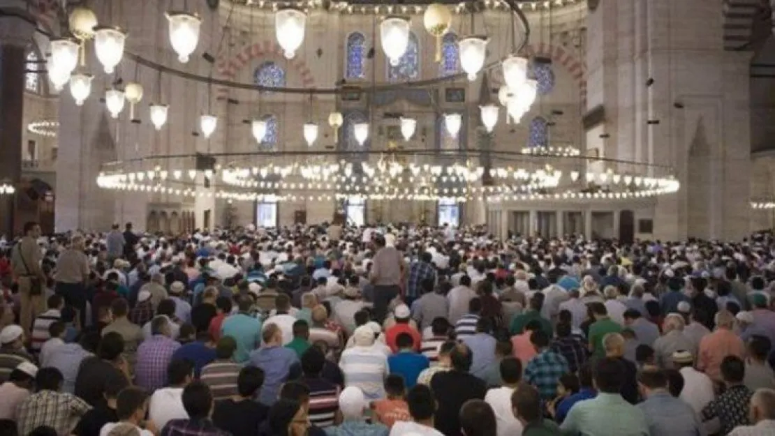 'Cuma günü sela okunmayacak!'