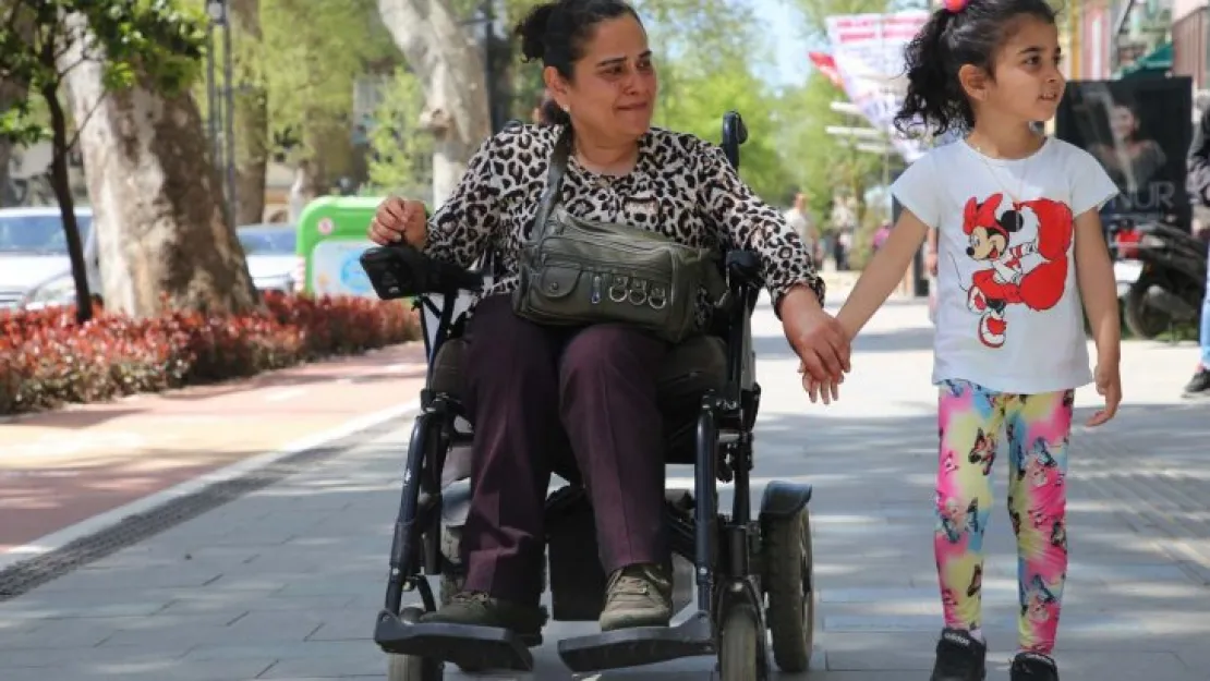 Cumhuriyet Bulvarı'nda engel yok