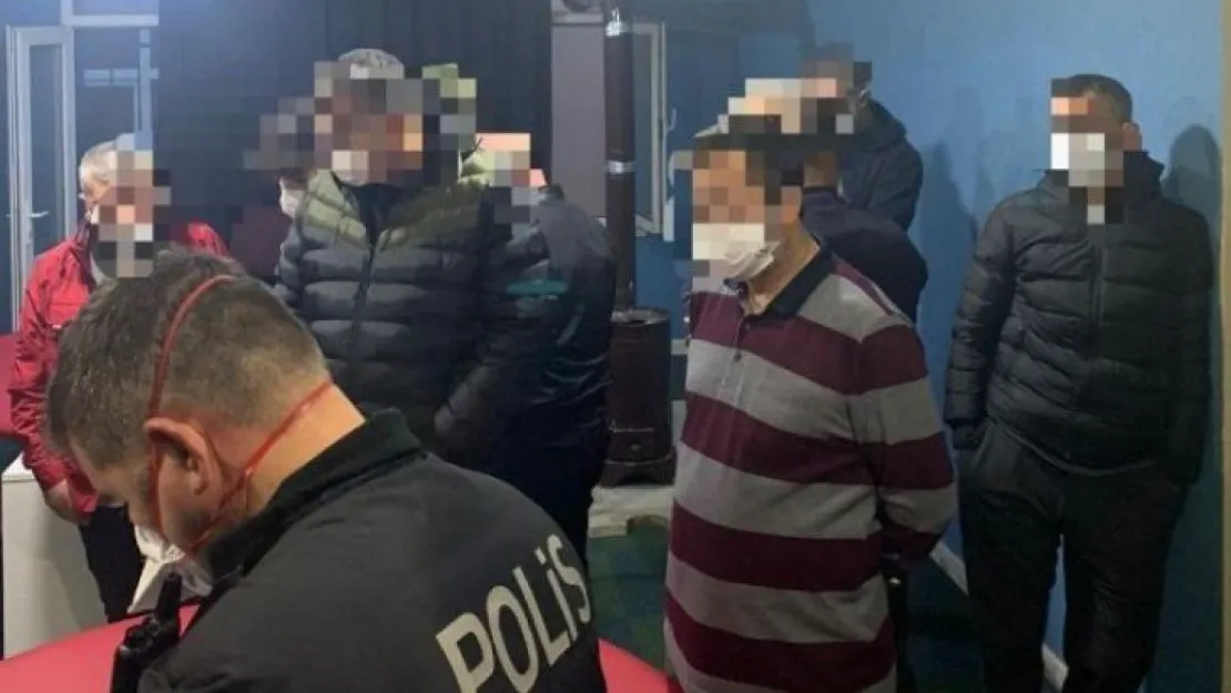 Darıca'da kumarbazlara şafak operasyonu!