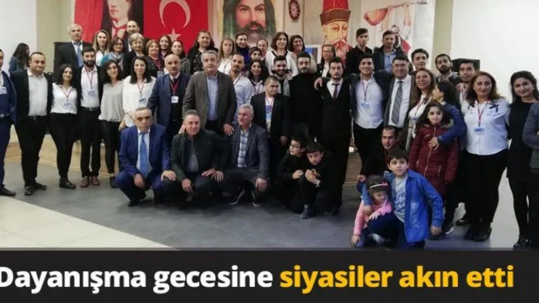 Dayanışma gecesine siyasiler akın etti