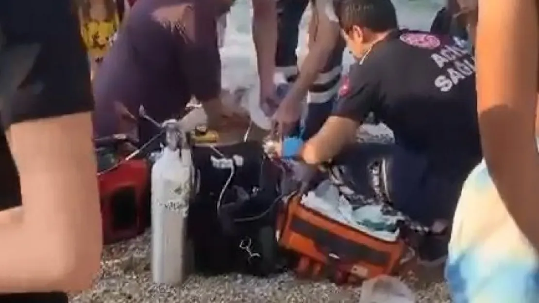 Denizde kalp krizi geçirerek yaşamını yitirdi