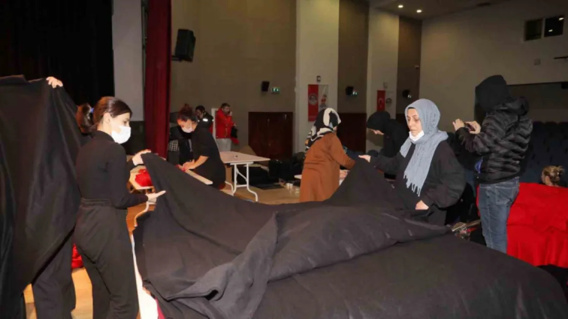 Depremzedeler için Körfez'de 24 saatlik mesai!