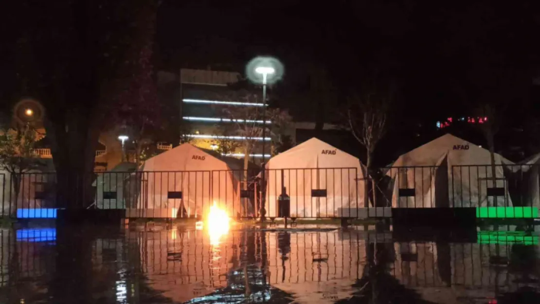 Düzce'deki çadırkentte korkutan yangın