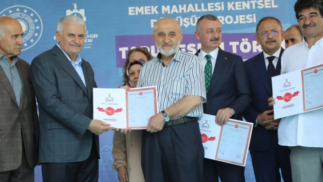 Dev projede hak sahipleri tapularına kavuştu