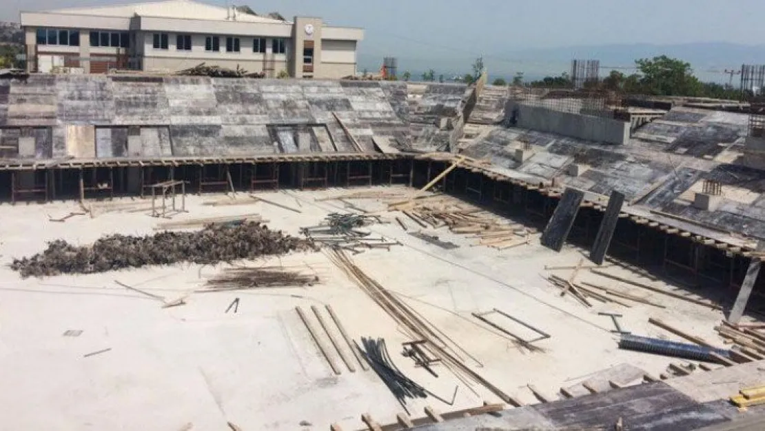 Dev spor salonunda tribün imalatı başladı