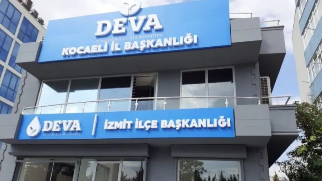 DEVA Partisi tabelasını astı!