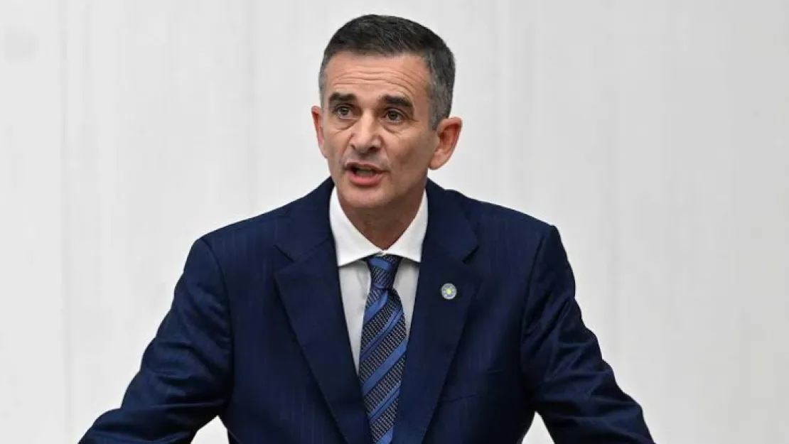 Dikbayır partisinden ihraç edildi