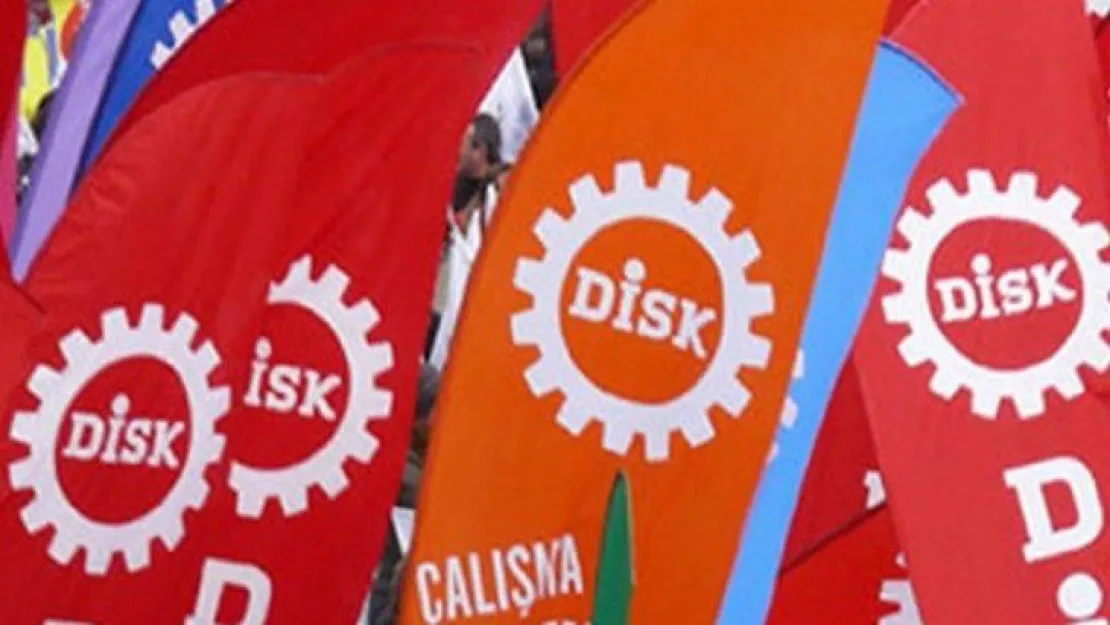 DİSK 'Asgari ücret jest değil, haktır!'