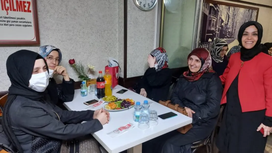 Diyanet Birlik Sen'den kadın üyelerine jest